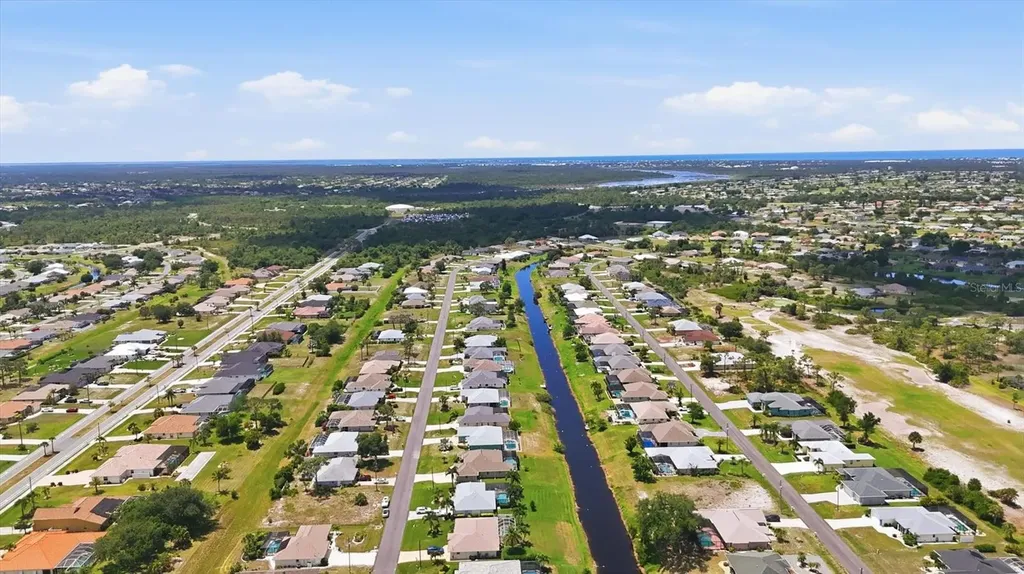 206 Mariner Lane Rotonda West FL 33947