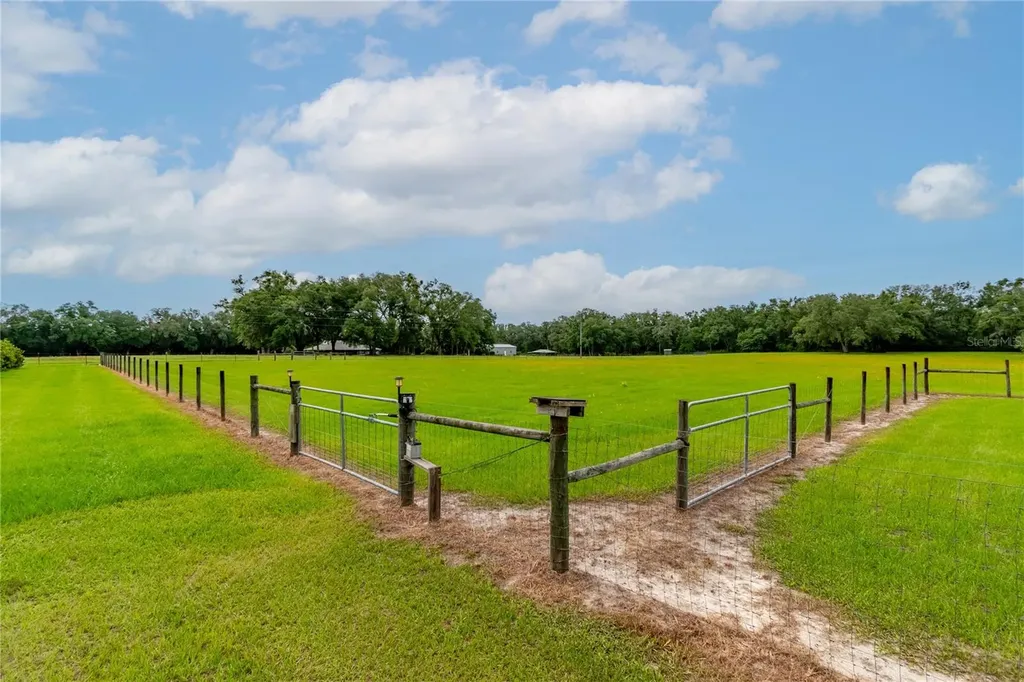 11990 156th Street Mc Alpin FL 32062