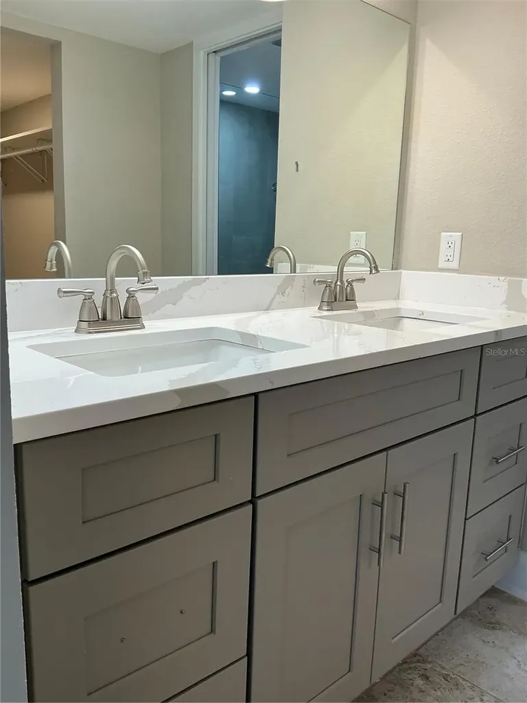 7645 Sun Island Drive S South Pasadena FL 33707