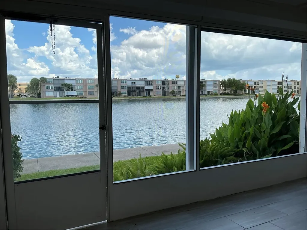 7645 Sun Island Drive S South Pasadena FL 33707