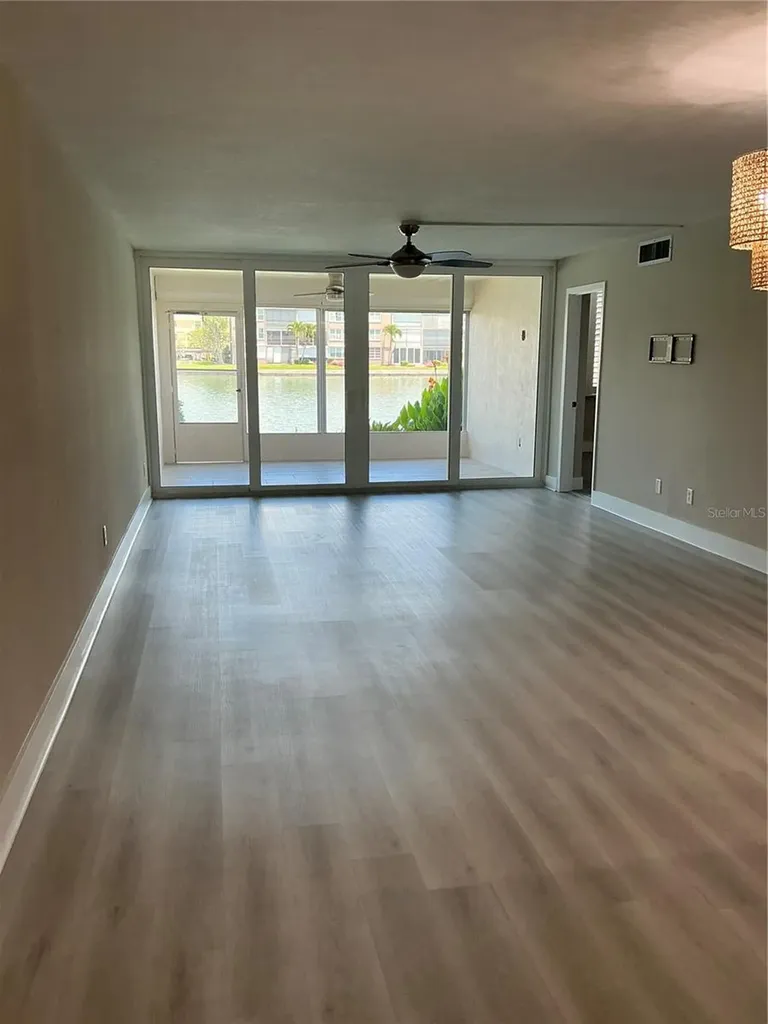 7645 Sun Island Drive S South Pasadena FL 33707