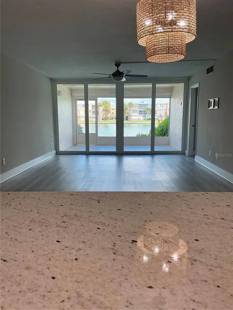 7645 Sun Island Drive S South Pasadena FL 33707