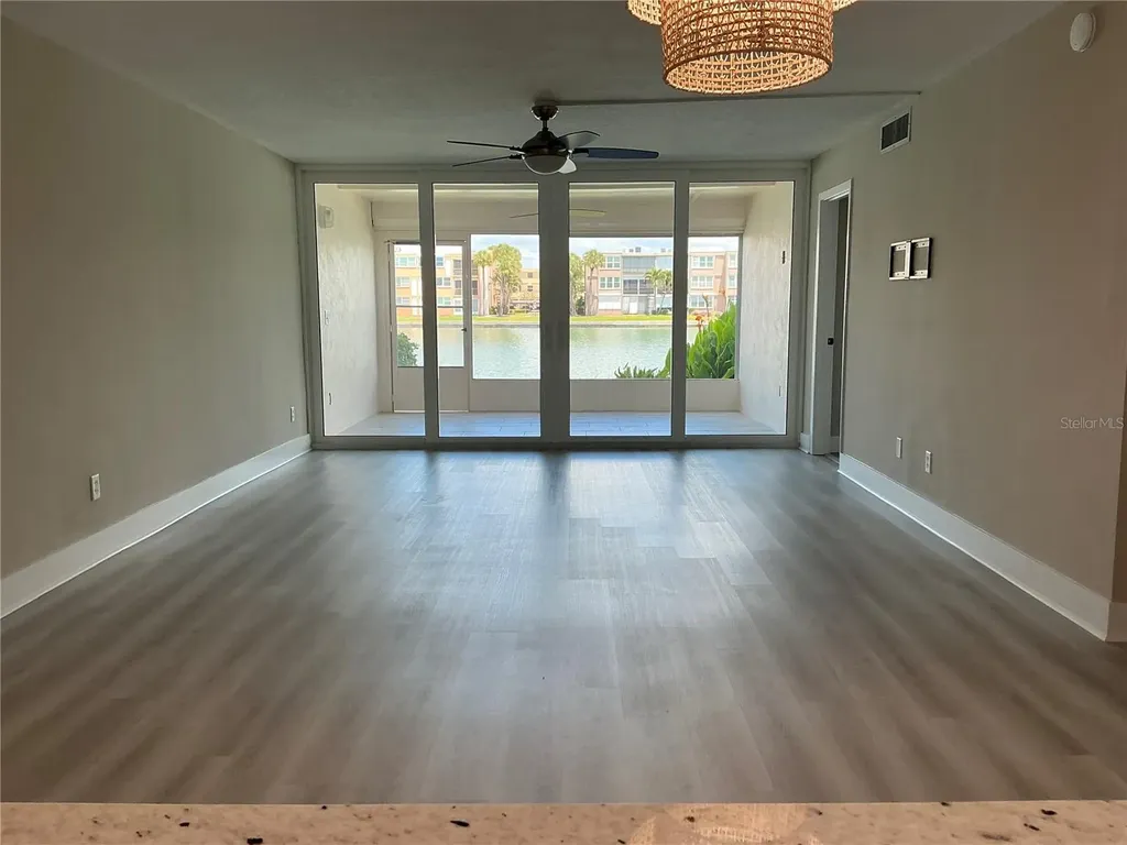 7645 Sun Island Drive S South Pasadena FL 33707