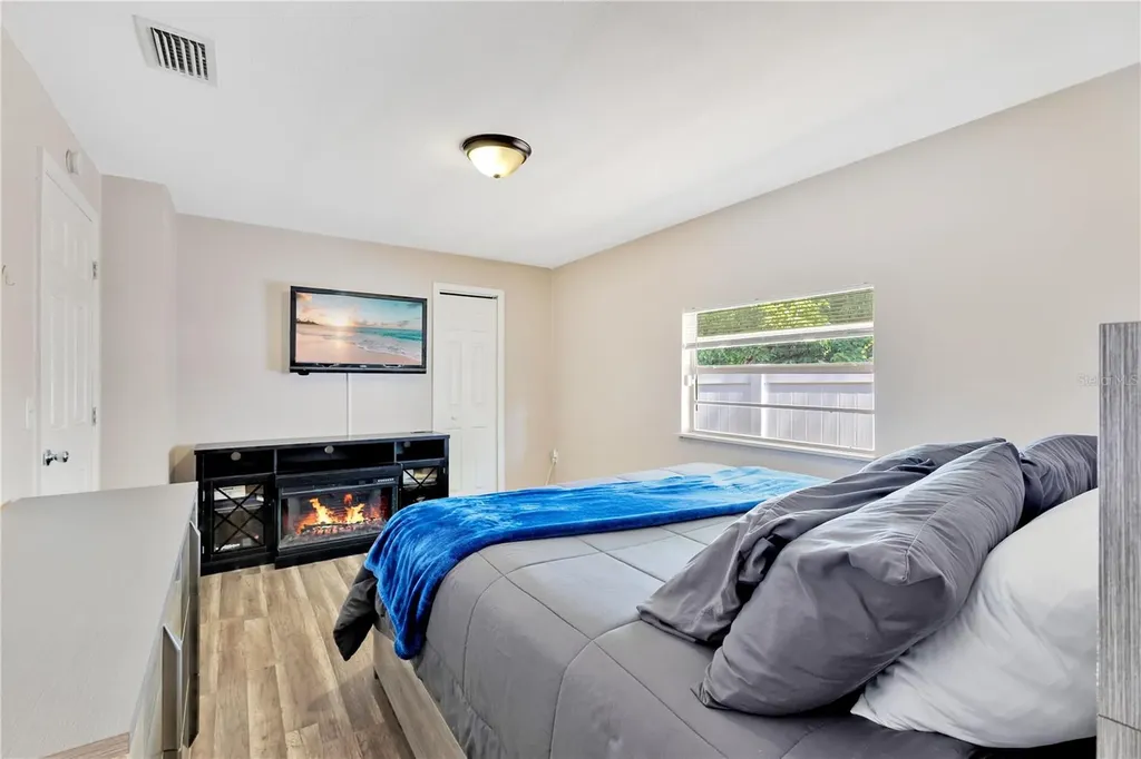 4 Channing Avenue Orlando FL 32811