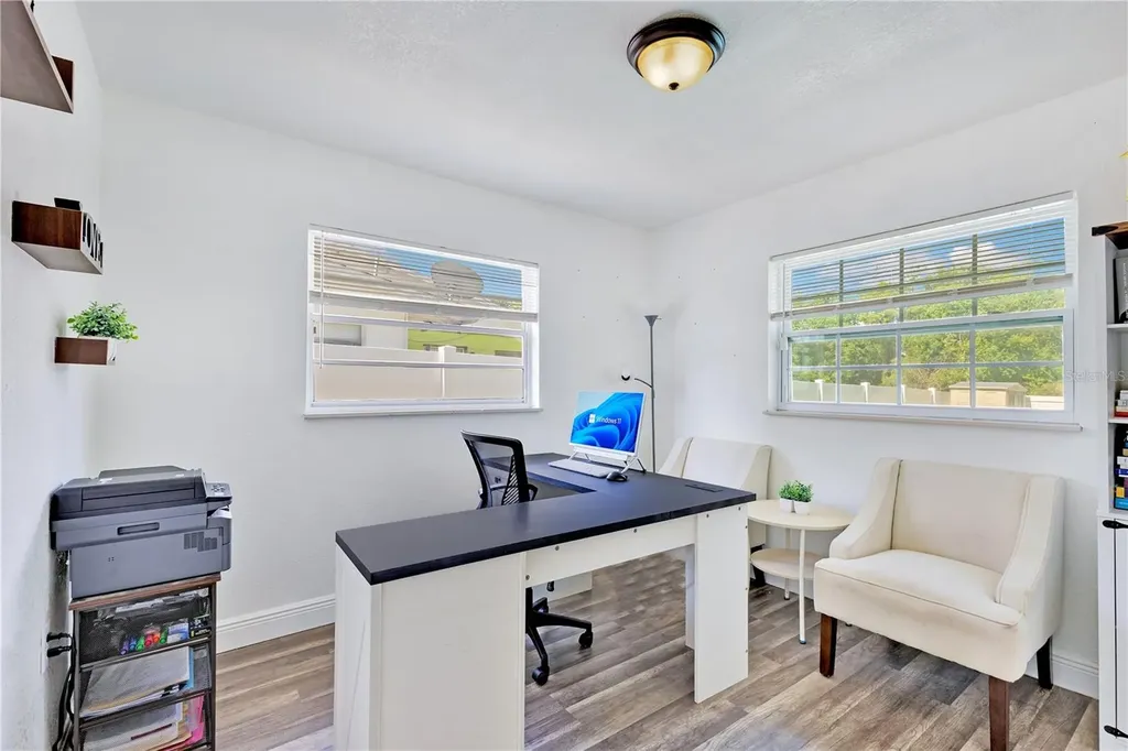 4 Channing Avenue Orlando FL 32811