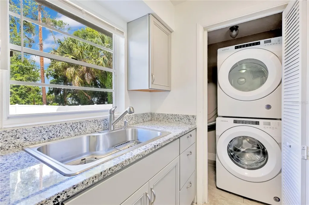 4 Channing Avenue Orlando FL 32811