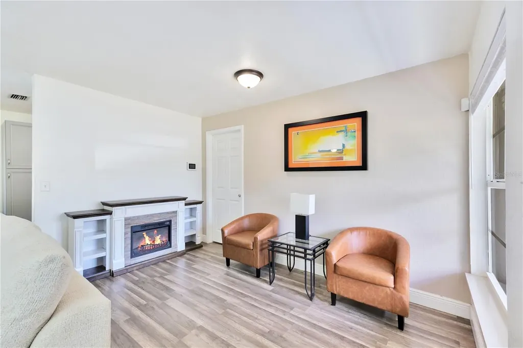 4 Channing Avenue Orlando FL 32811