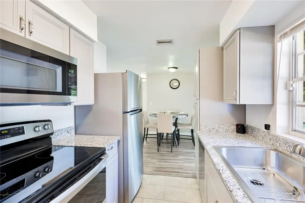 4 Channing Avenue Orlando FL 32811