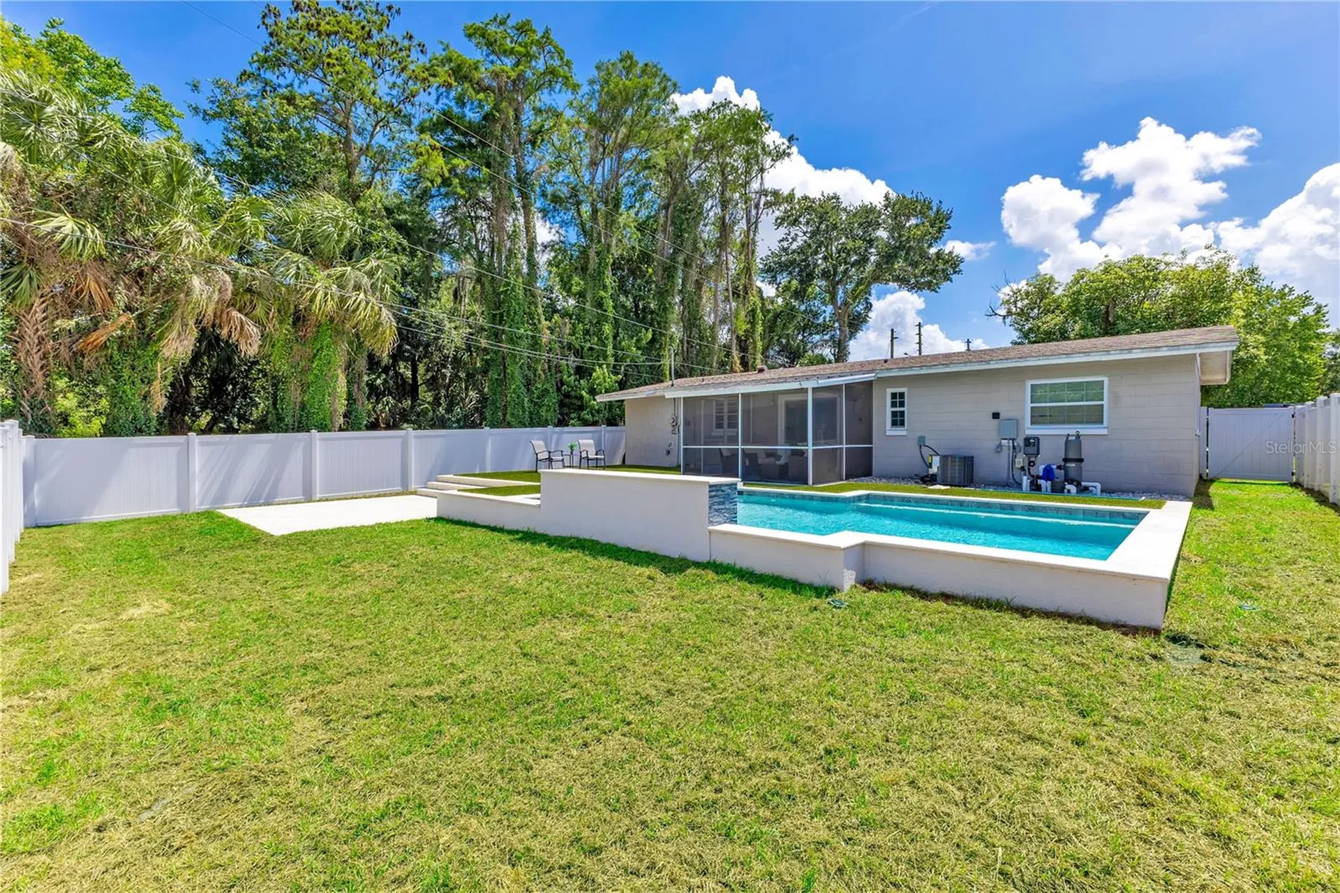 4 Channing Avenue Orlando FL 32811