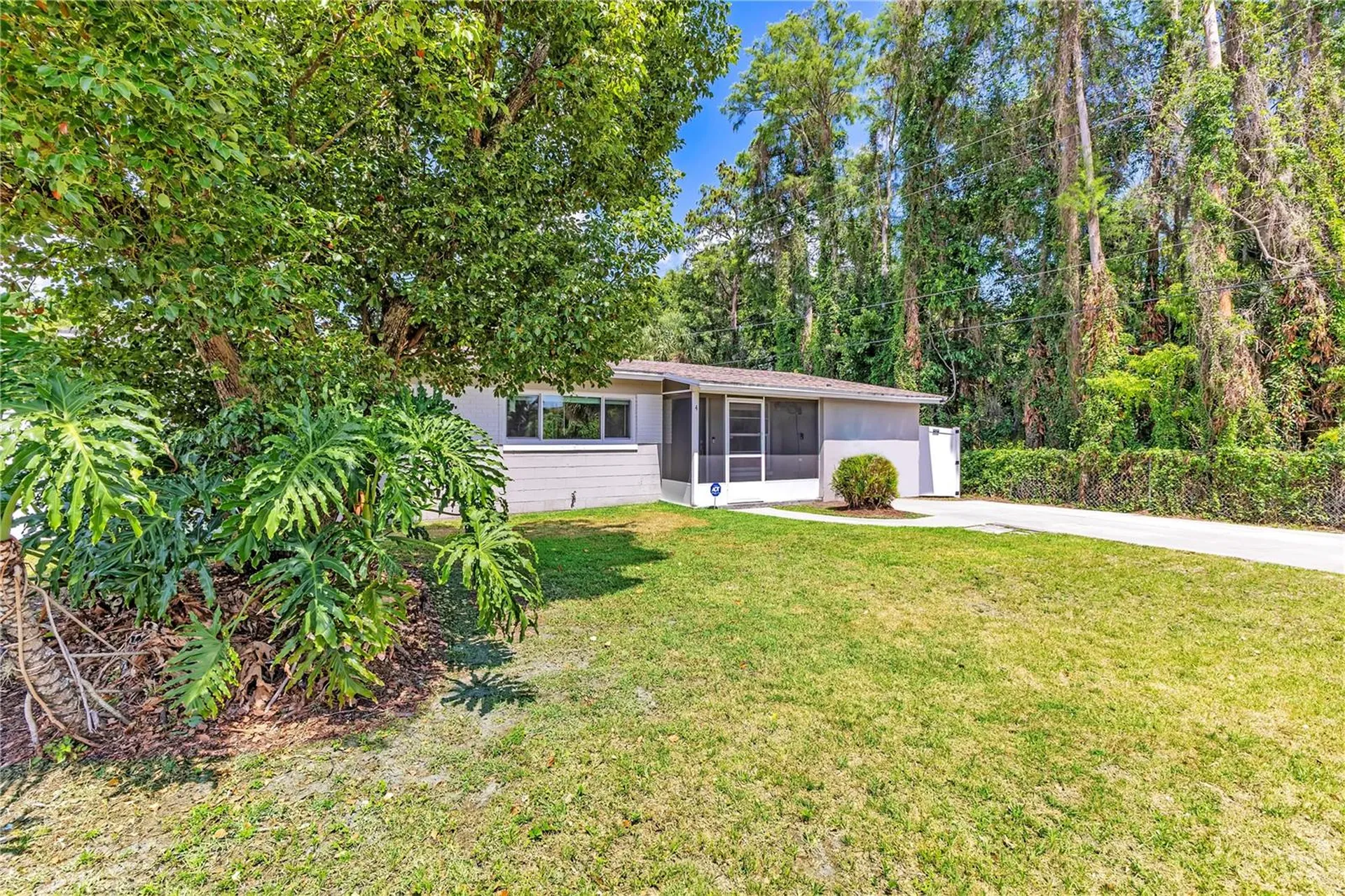 4 Channing Avenue Orlando FL 32811