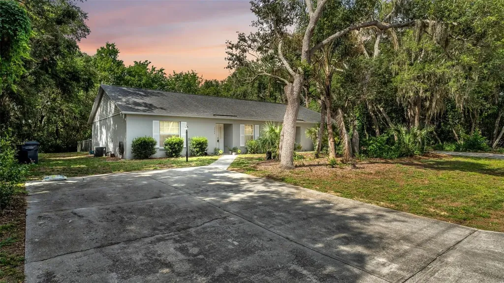 3220 Courtney Drive Lake Wales FL 33898