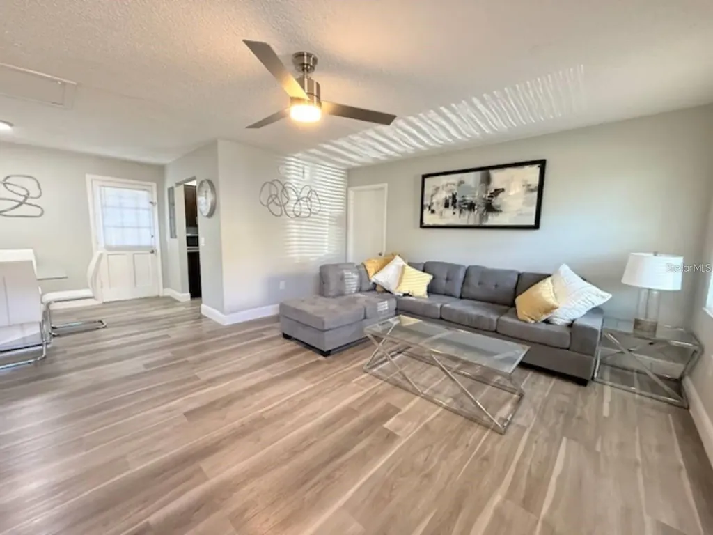 332 Avenue D SE Winter Haven FL 33880