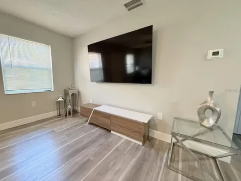 332 Avenue D SE Winter Haven FL 33880
