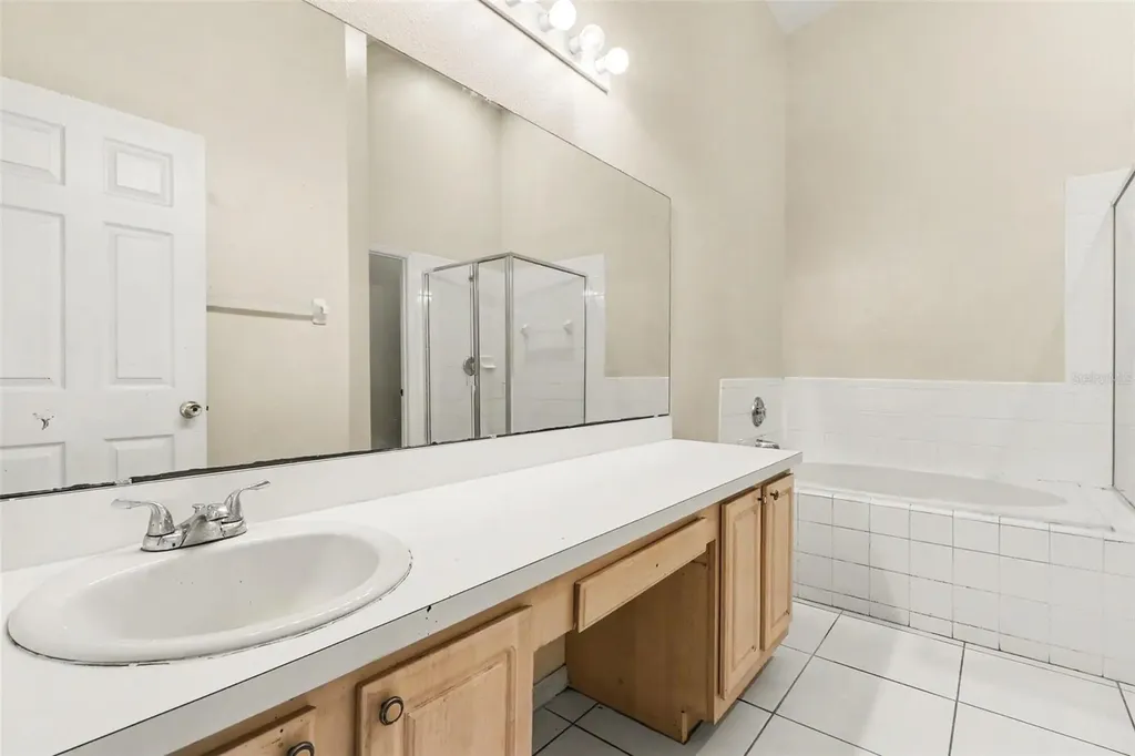 1040 Pineview Court Apopka FL 32712