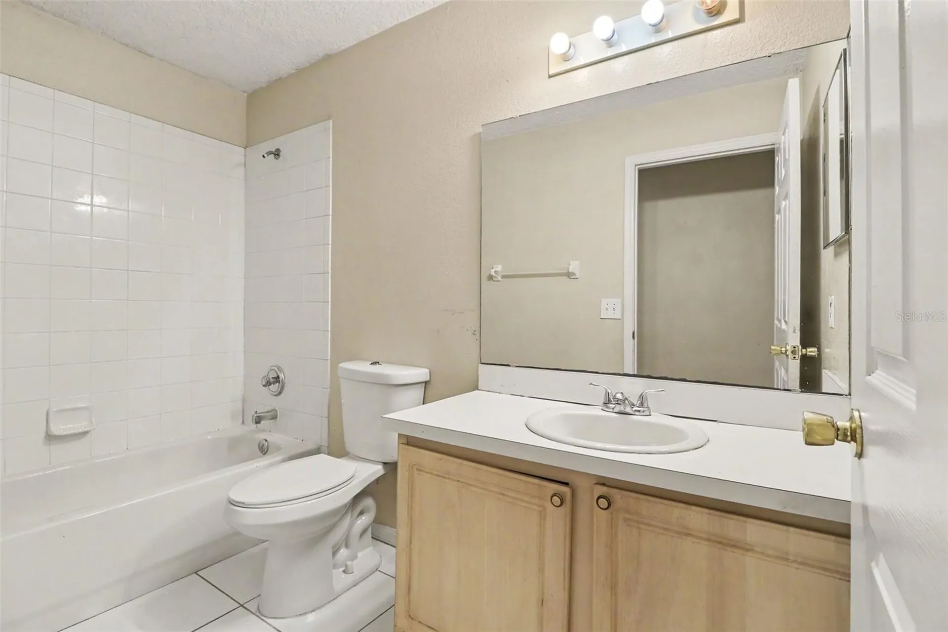 1040 Pineview Court Apopka FL 32712