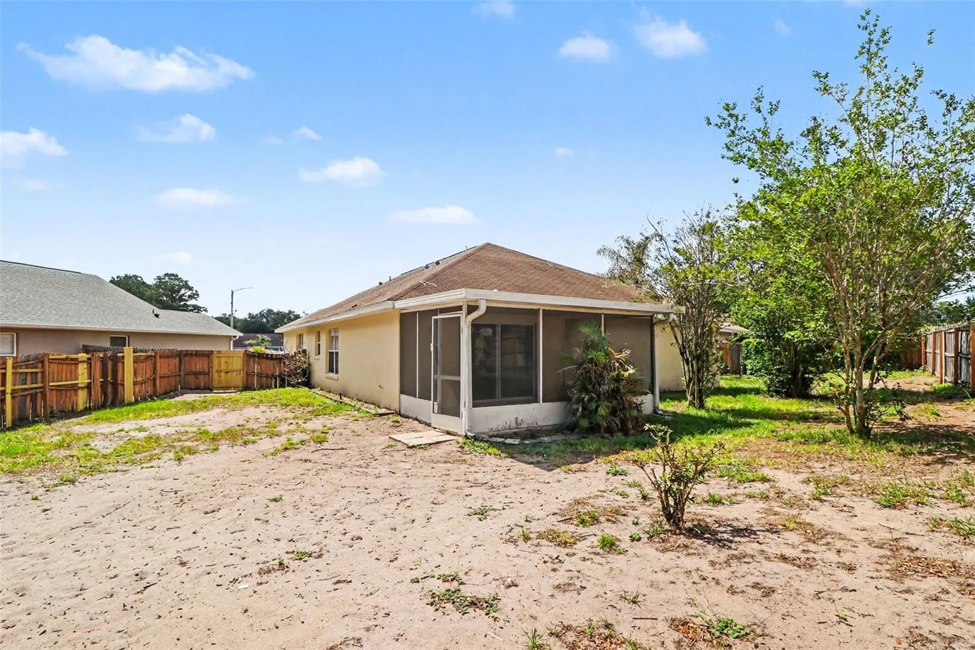 1040 Pineview Court Apopka FL 32712