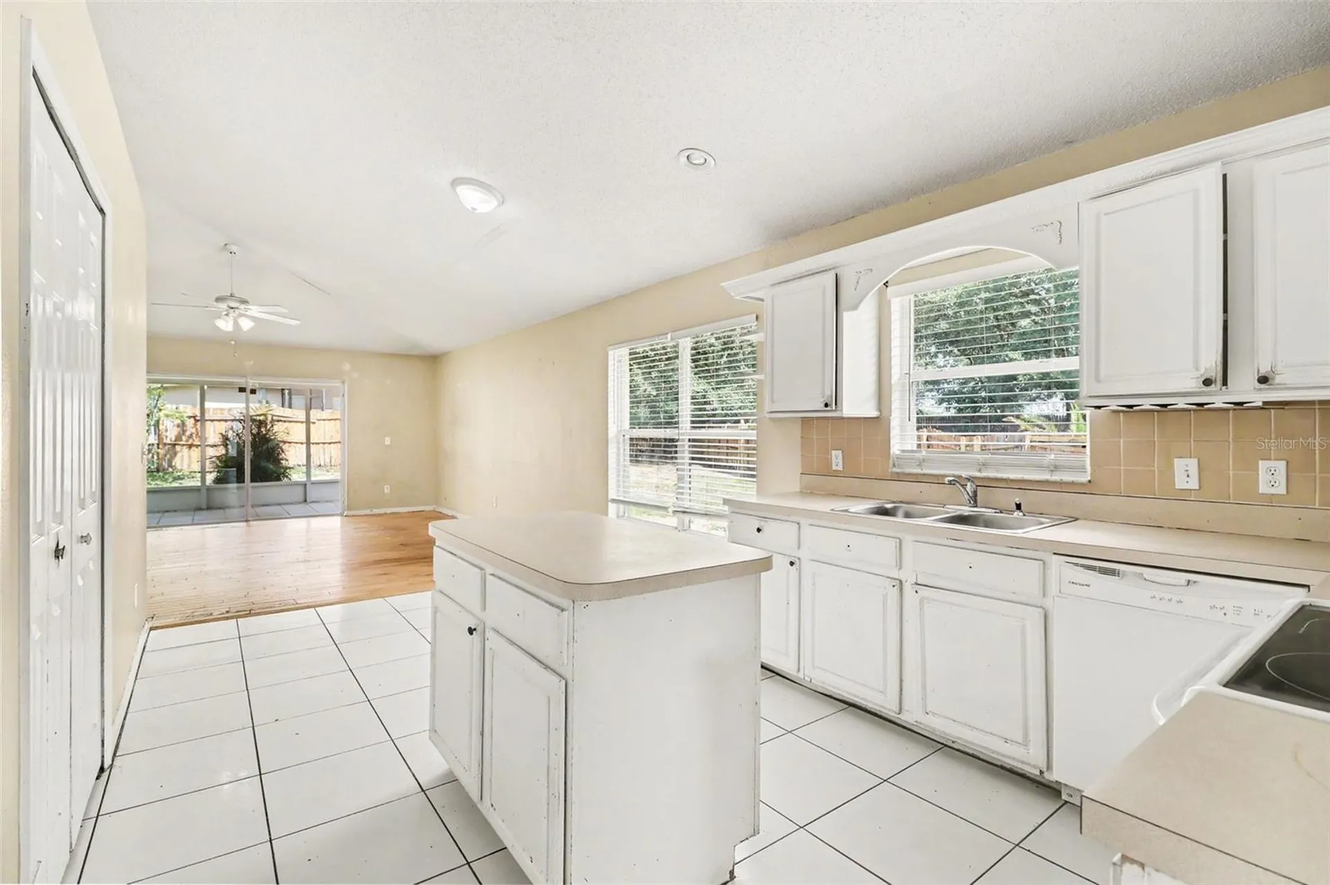 1040 Pineview Court Apopka FL 32712