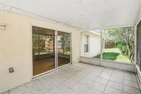 1040 Pineview Court Apopka FL 32712