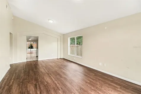 1040 Pineview Court Apopka FL 32712