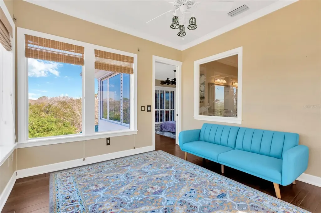 511 Seaview Drive Tarpon Springs FL 34689