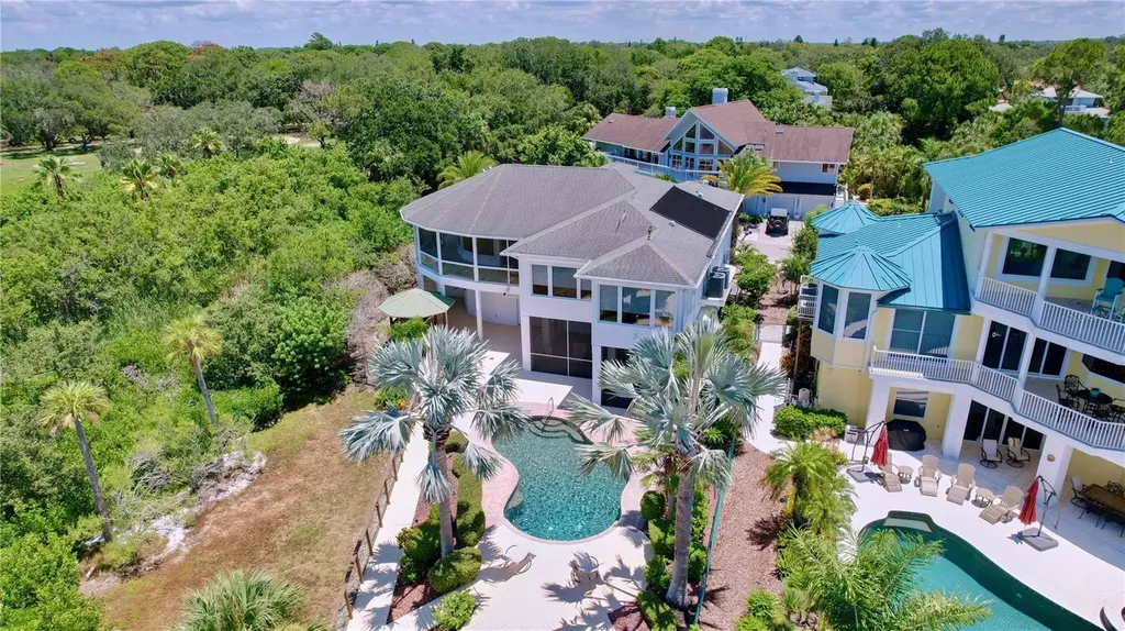511 Seaview Drive Tarpon Springs FL 34689