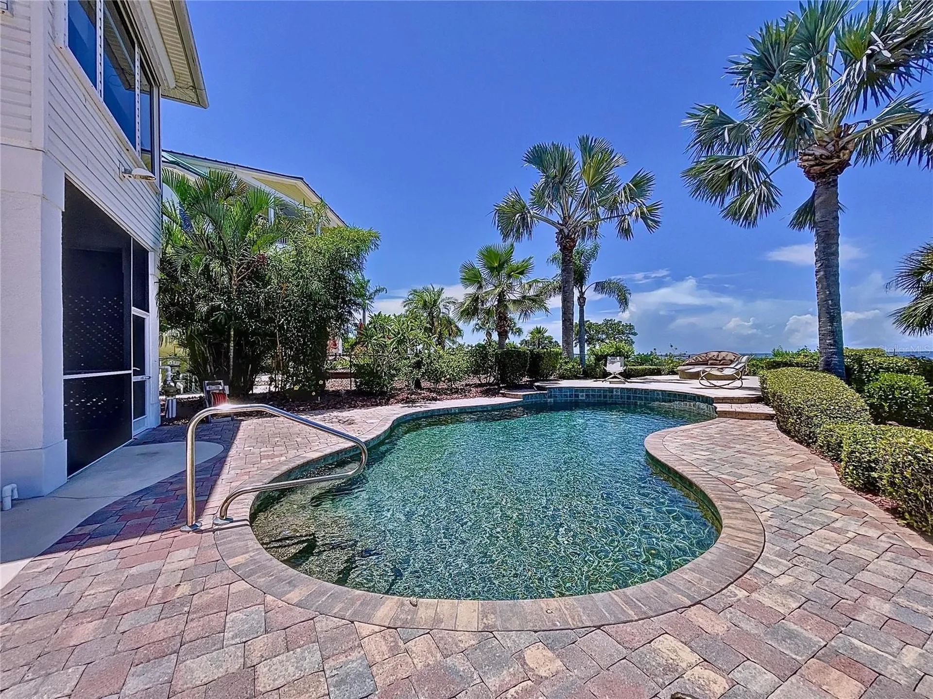 511 Seaview Drive Tarpon Springs FL 34689