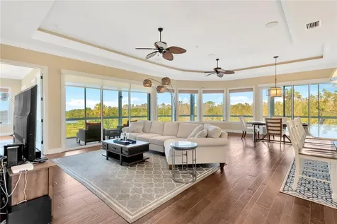 511 Seaview Drive Tarpon Springs FL 34689