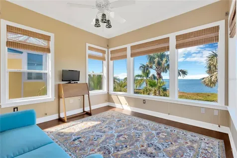 511 Seaview Drive Tarpon Springs FL 34689