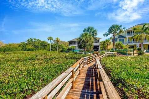 511 Seaview Drive Tarpon Springs FL 34689
