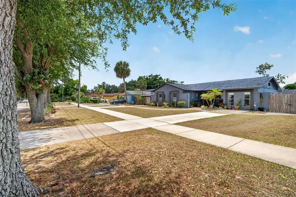 308 N Miller Road Valrico FL 33594