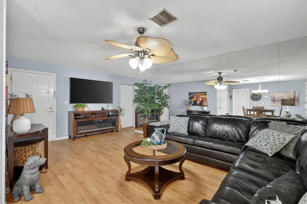308 N Miller Road Valrico FL 33594