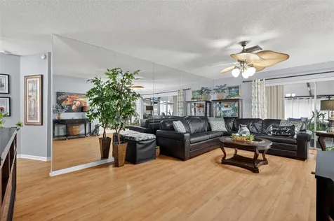 308 N Miller Road Valrico FL 33594
