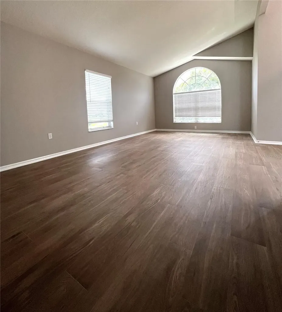 18564 Kingbird Drive Lutz FL 33558