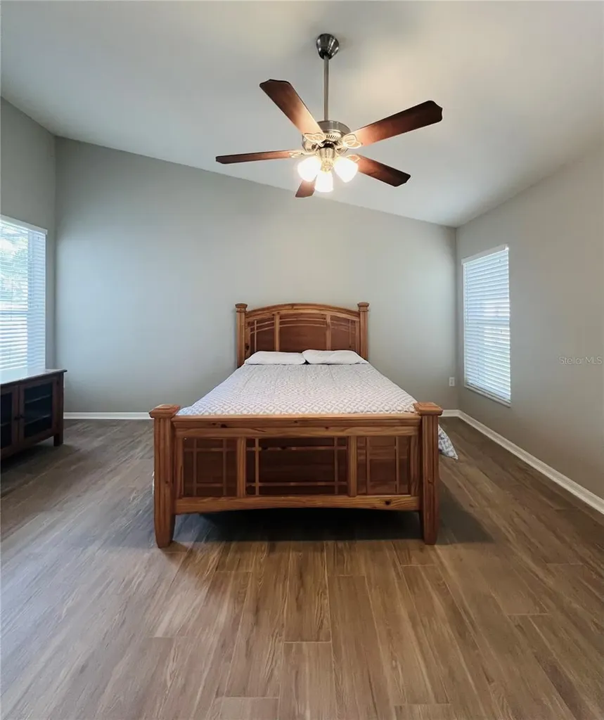 18564 Kingbird Drive Lutz FL 33558