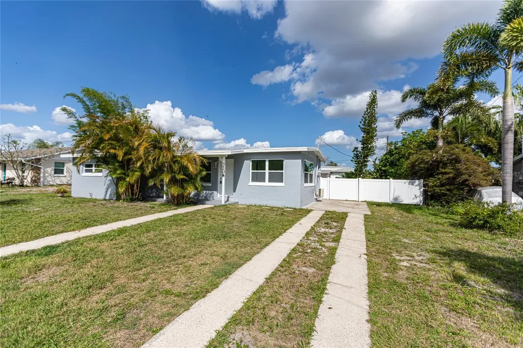 3208 Pinetree Street Port Charlotte FL 33952