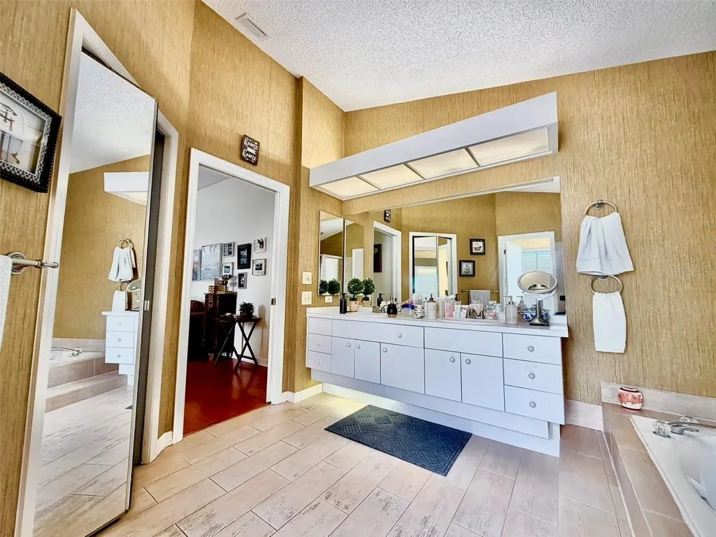 5455 Pine Bark Lane Wesley Chapel FL 33543
