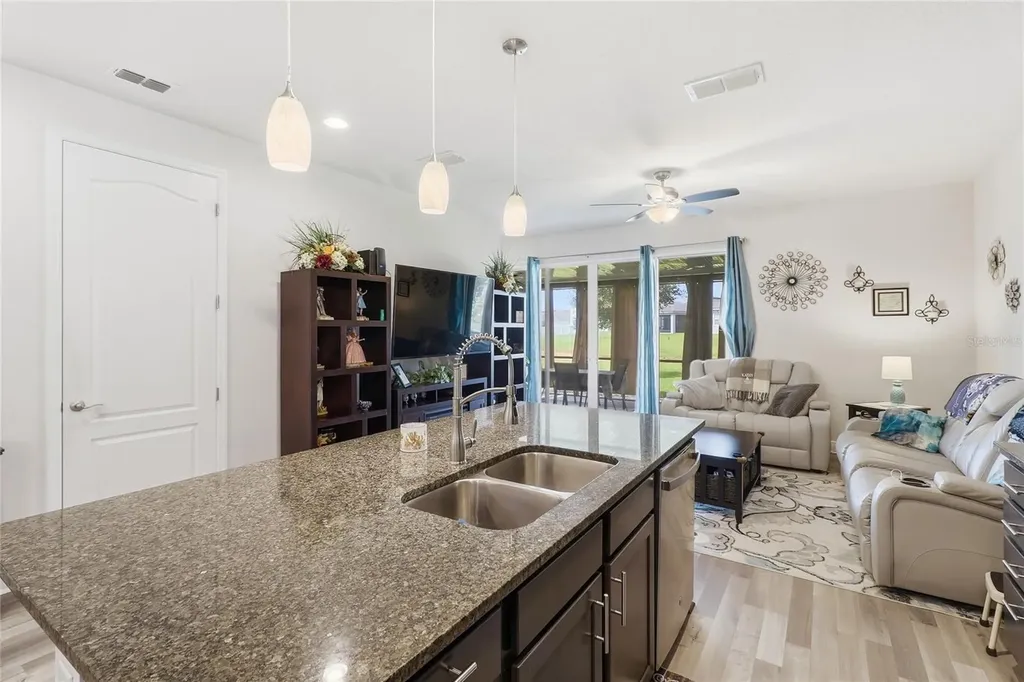 168 Summershore Drive Auburndale FL 33823