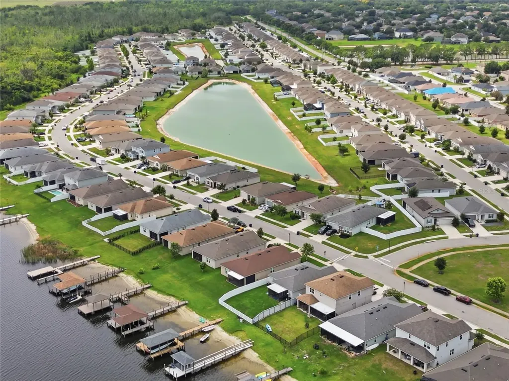 168 Summershore Drive Auburndale FL 33823