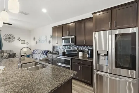 168 Summershore Drive Auburndale FL 33823