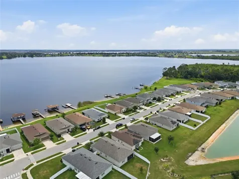 168 Summershore Drive Auburndale FL 33823