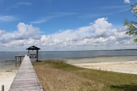 12595 SE Sunset Harbor Road Weirsdale FL 32195