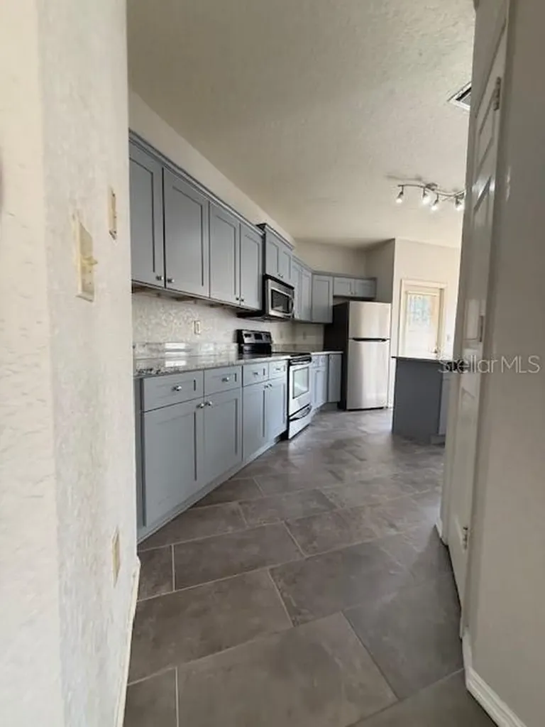 150 Villa Di Este Terrace Lake Mary FL 32746