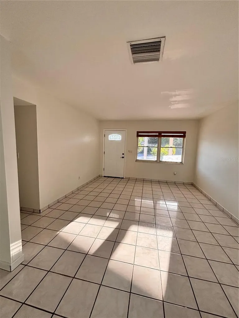 10611 N Altman Street Tampa FL 33612