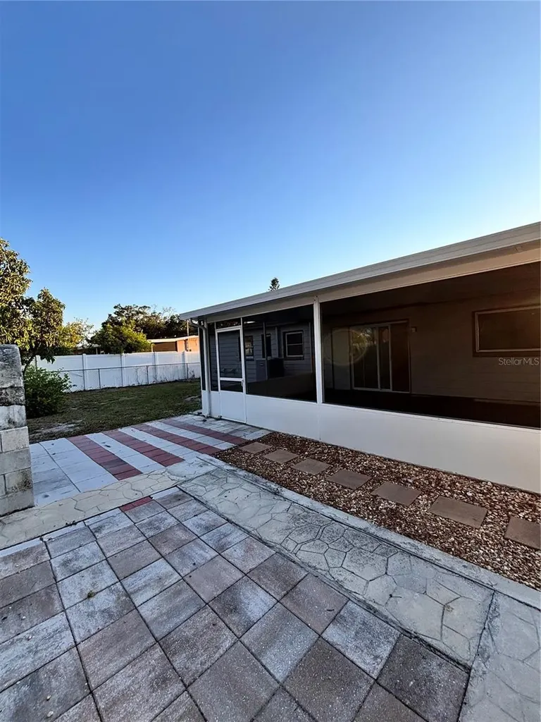 10611 N Altman Street Tampa FL 33612