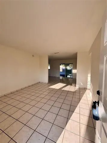 10611 N Altman Street Tampa FL 33612