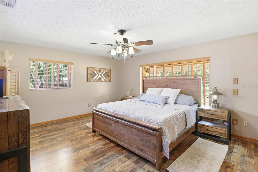 1471 N Lagoon Point Inverness FL 34453