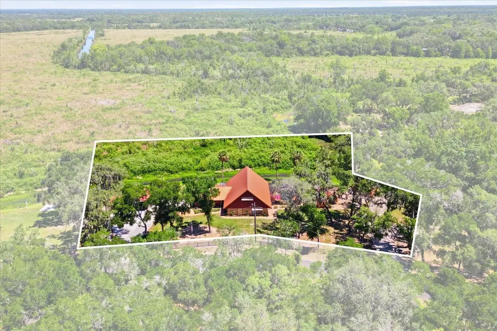1471 N Lagoon Point Inverness FL 34453