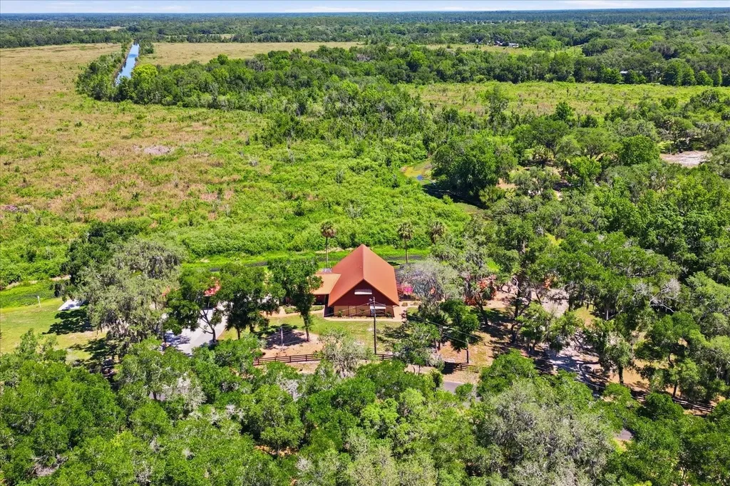 1471 N Lagoon Point Inverness FL 34453