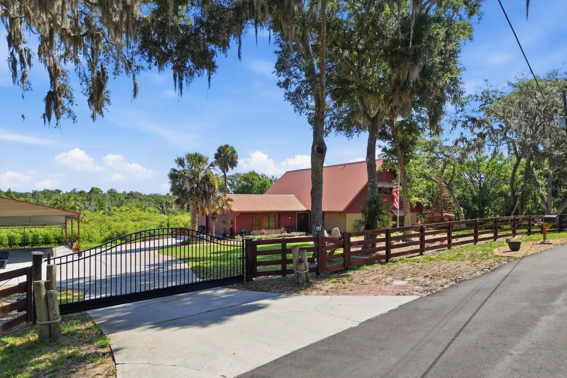 1471 N Lagoon Point Inverness FL 34453