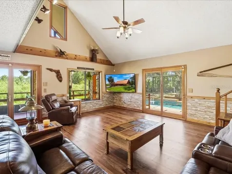 1471 N Lagoon Point Inverness FL 34453
